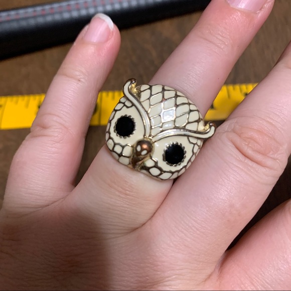 Metal owl fashion ring gold tone cream - Picture 5 of 7